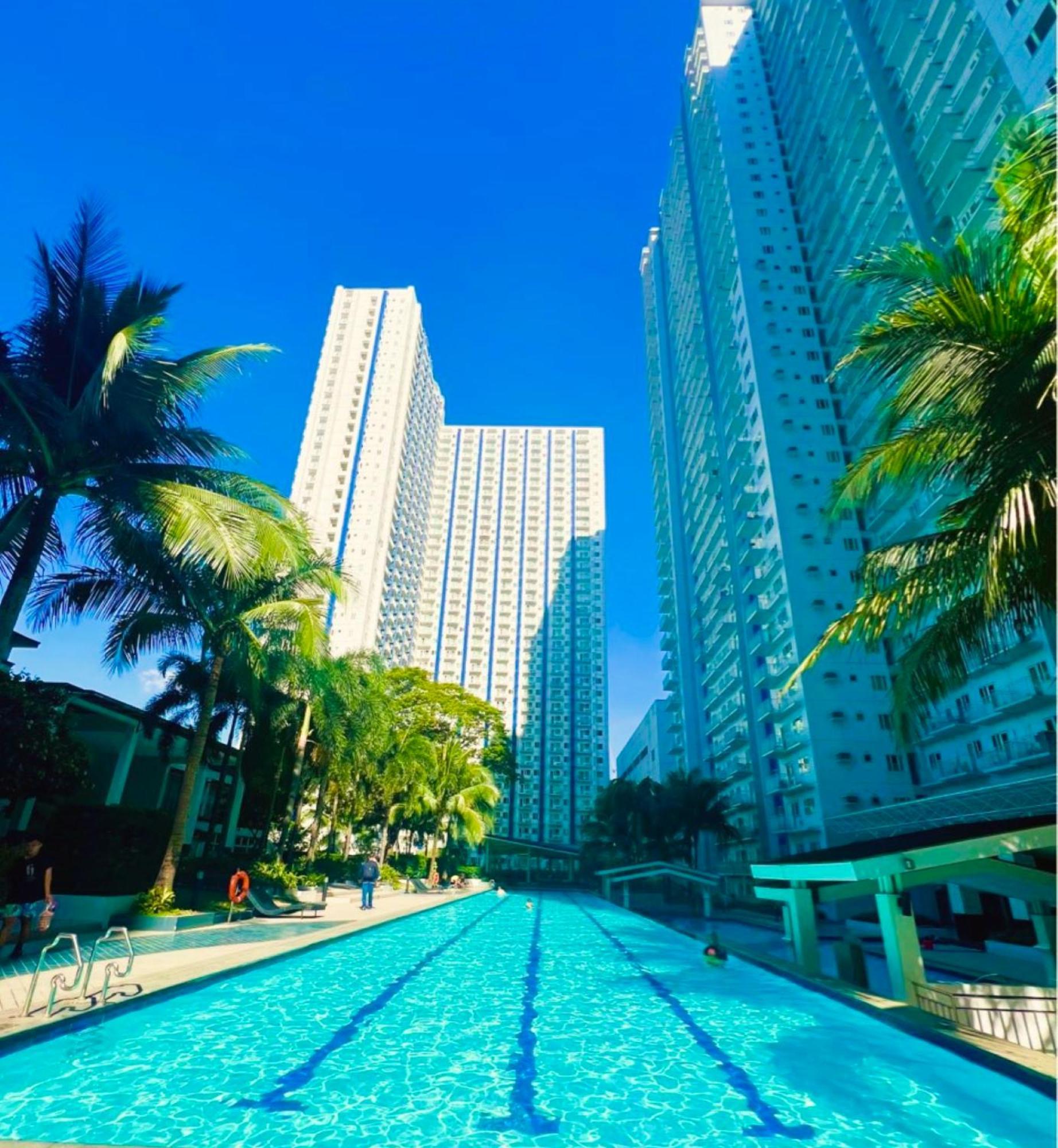 Grass Residences Rendezvous Sm North Edsa Qc Manila Esterno foto