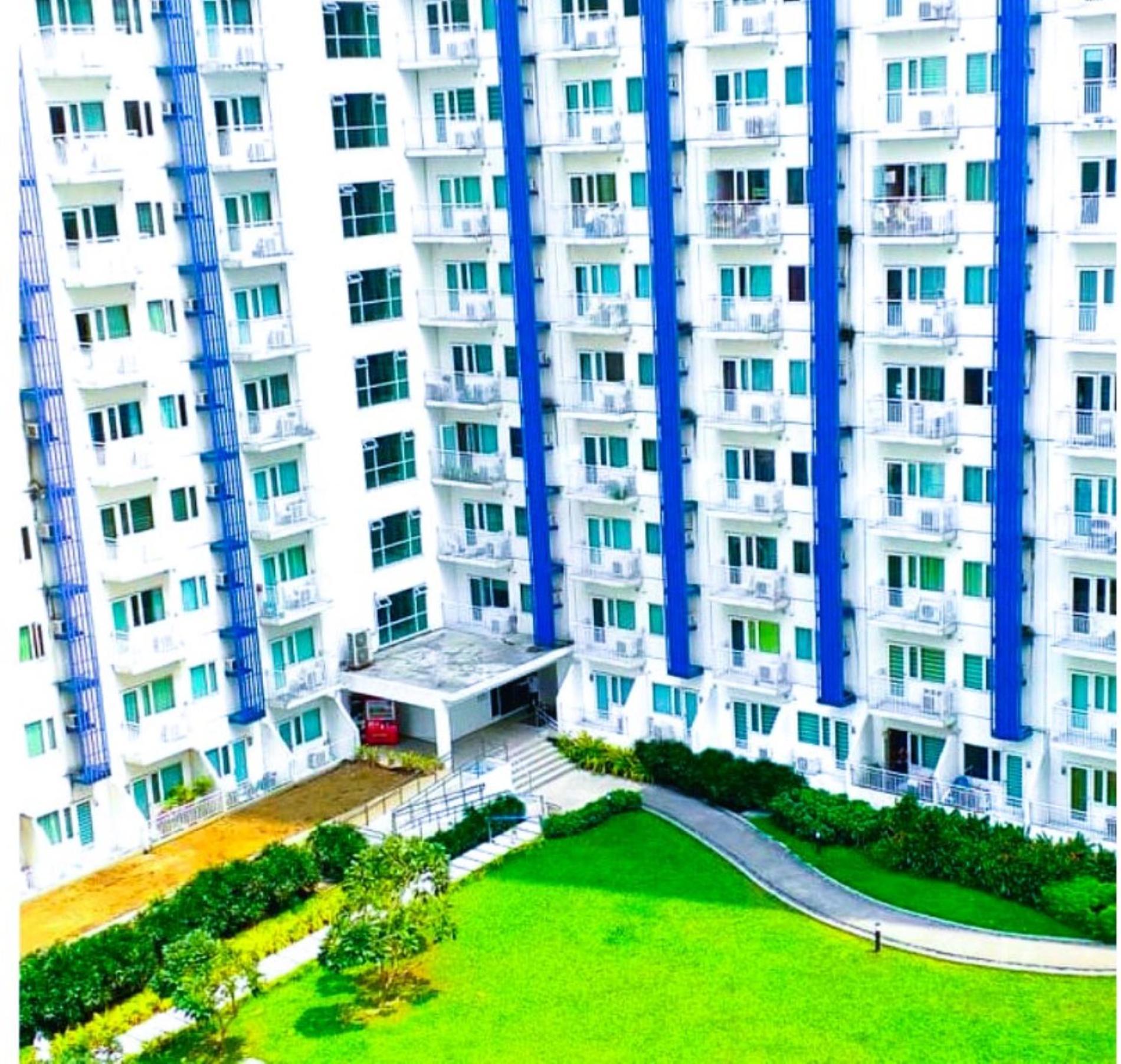 Grass Residences Rendezvous Sm North Edsa Qc Manila Esterno foto