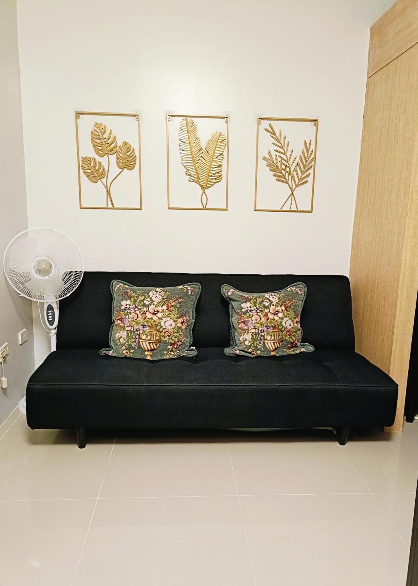 Grass Residences Rendezvous Sm North Edsa Qc Manila Esterno foto